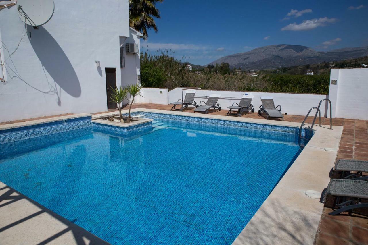 Fuego Blanco Bed & Breakfast Alora Bagian luar foto